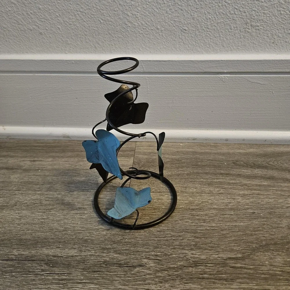 Vintage metal ivy leaf vase stand/holder
